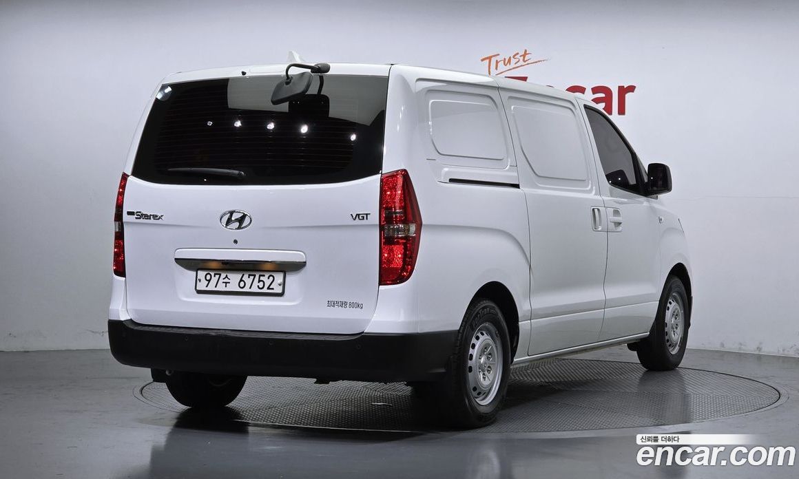 Hyundai Starex Van 3-Seater