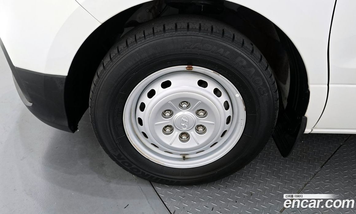 Hyundai Starex Van 3-Seater