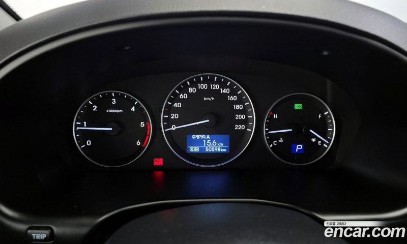 Hyundai Starex Van 3-Seater