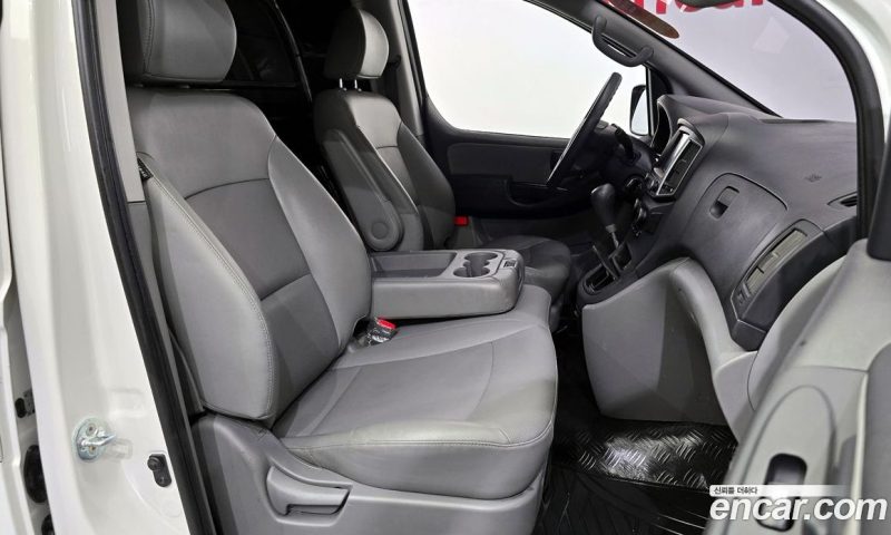 Hyundai Starex Van 3-Seater