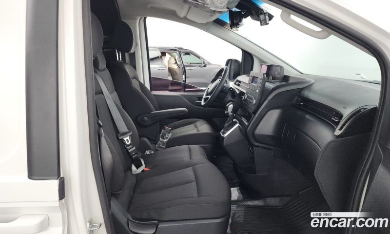Hyundai Staria Cargo 3-Seater