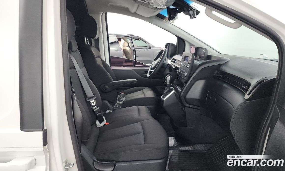 Hyundai Staria Cargo 3-Seater