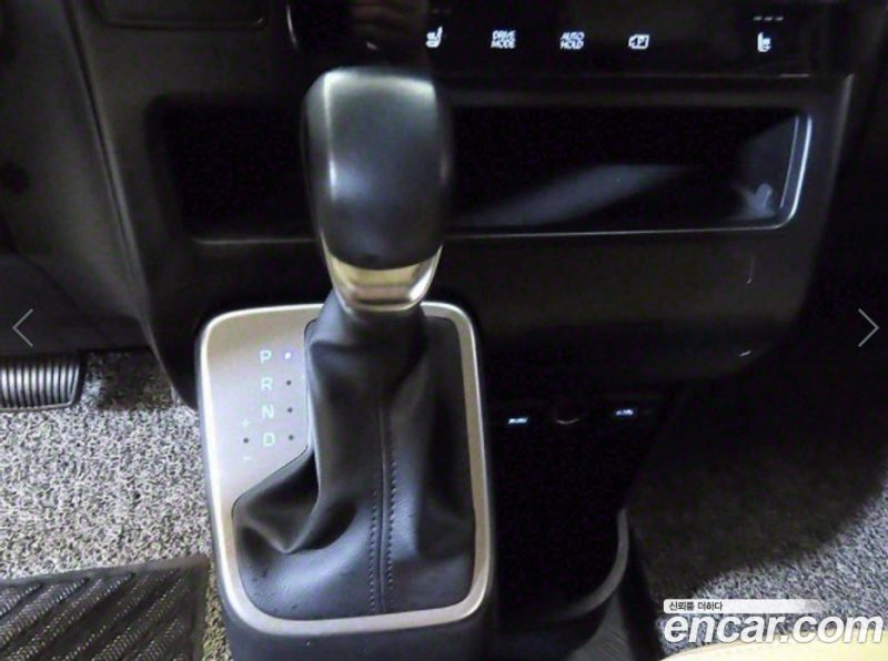 Hyundai Staria Tourer 11-Seater