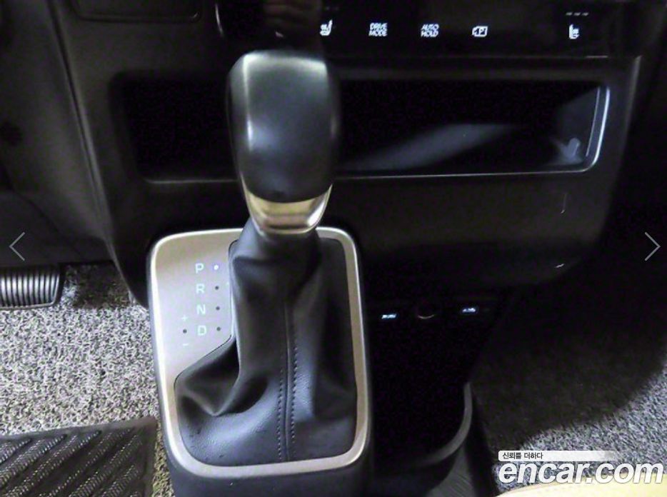 Hyundai Staria Tourer 11-Seater