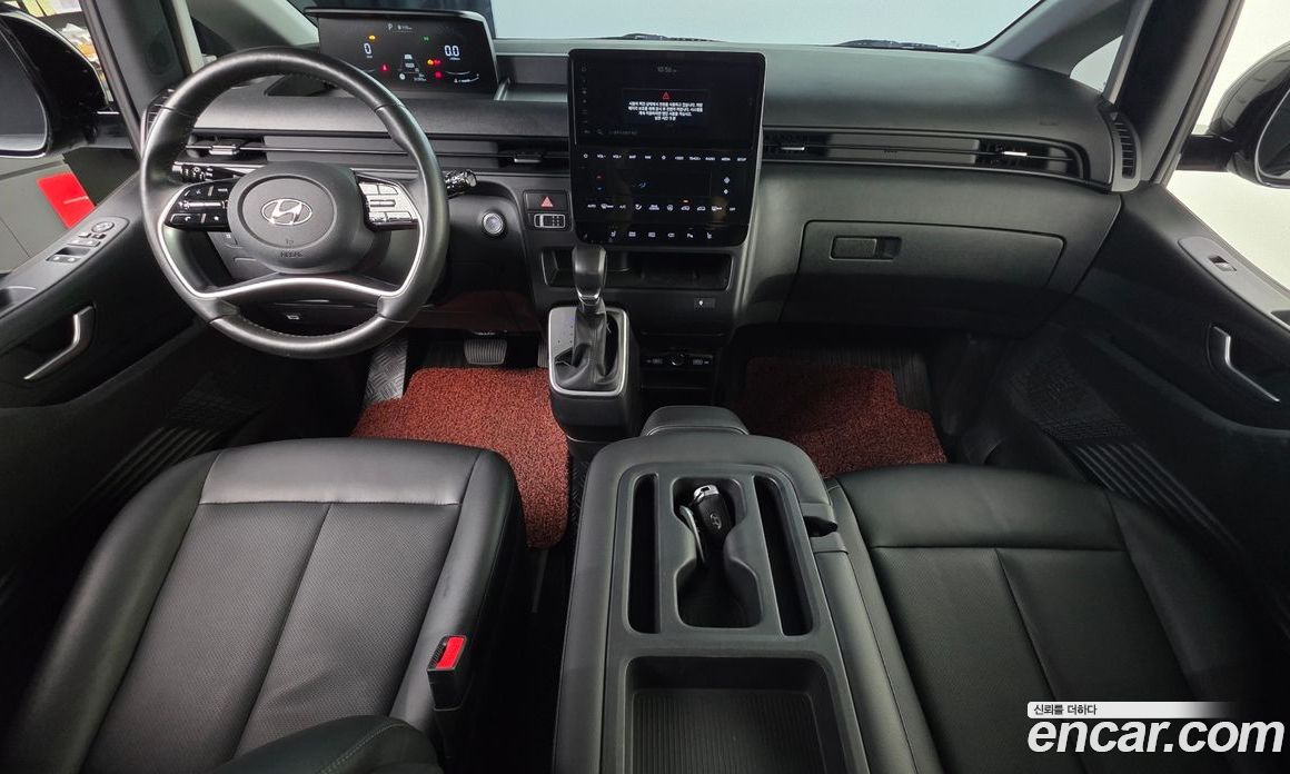 Hyundai Staria 4WD Tourer 9-Seater