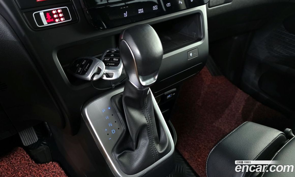 Hyundai Staria 4WD Tourer 9-Seater