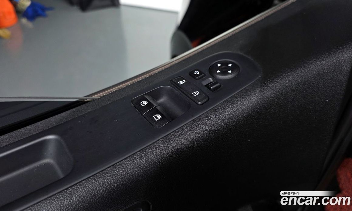 Hyundai Staria 4WD Tourer 9-Seater