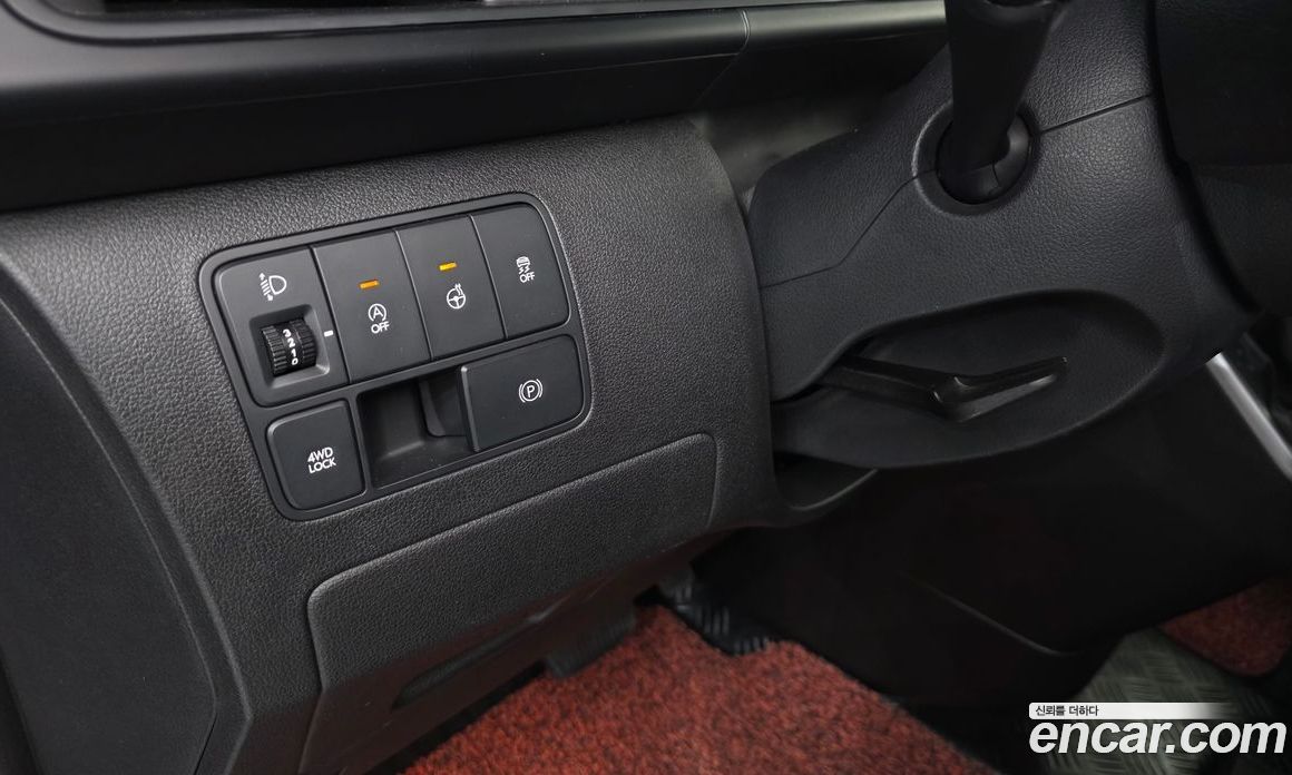 Hyundai Staria 4WD Tourer 9-Seater