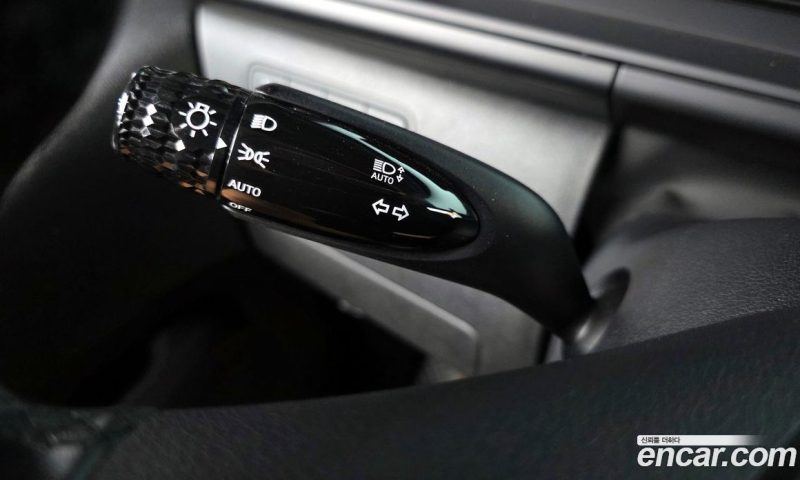 Hyundai Staria 4WD Tourer 9-Seater