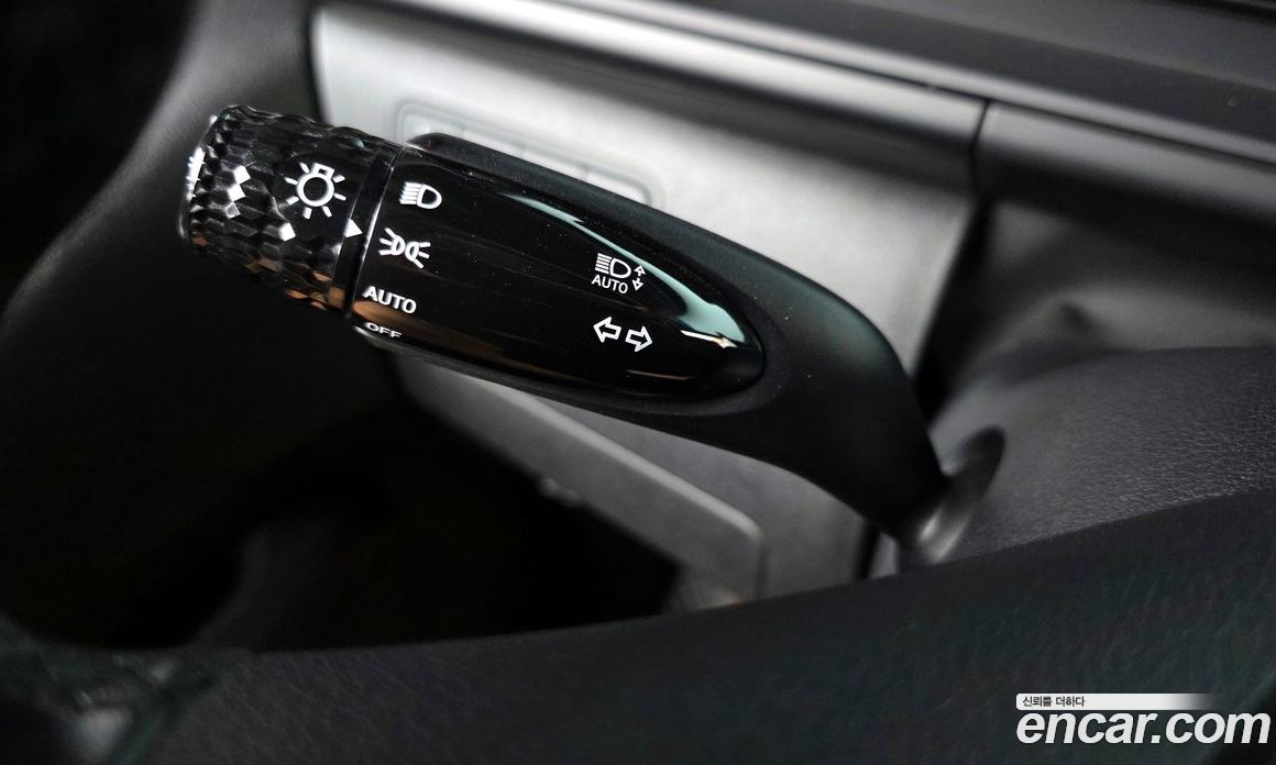 Hyundai Staria 4WD Tourer 9-Seater