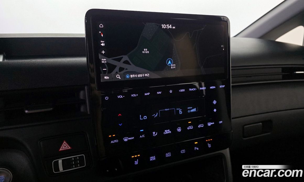 Hyundai Staria 4WD Tourer 9-Seater