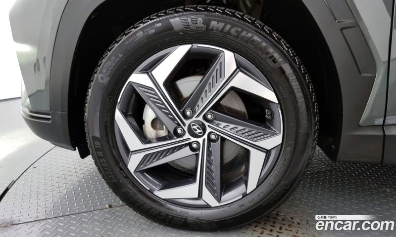 Hyundai Tucson Gasoline 1.6 Turbo 2WD