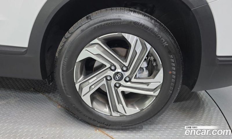 Hyundai Santa Fe Gasoline 2.5T 2WD