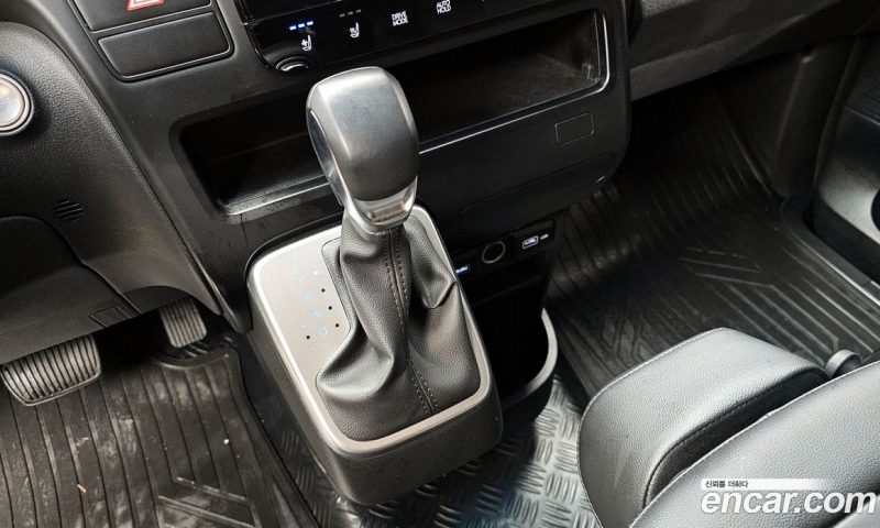 Hyundai Staria Cargo 3-Seater