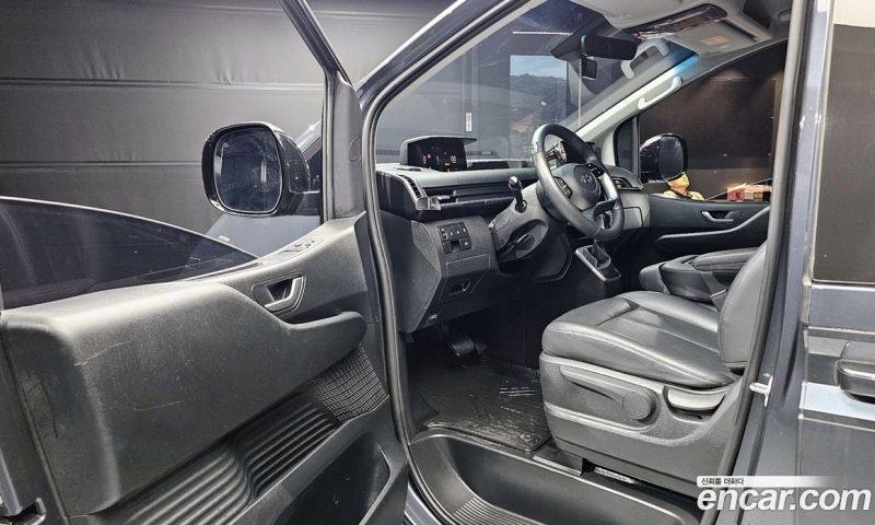 Hyundai Staria Cargo 3-Seater