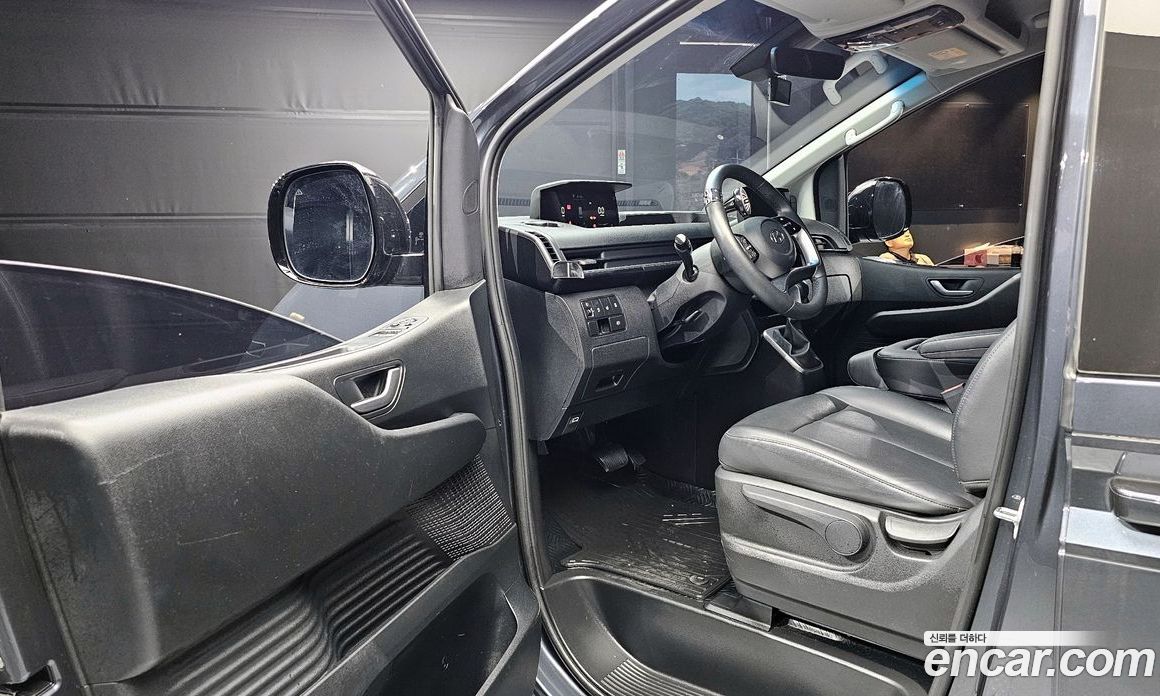 Hyundai Staria Cargo 3-Seater