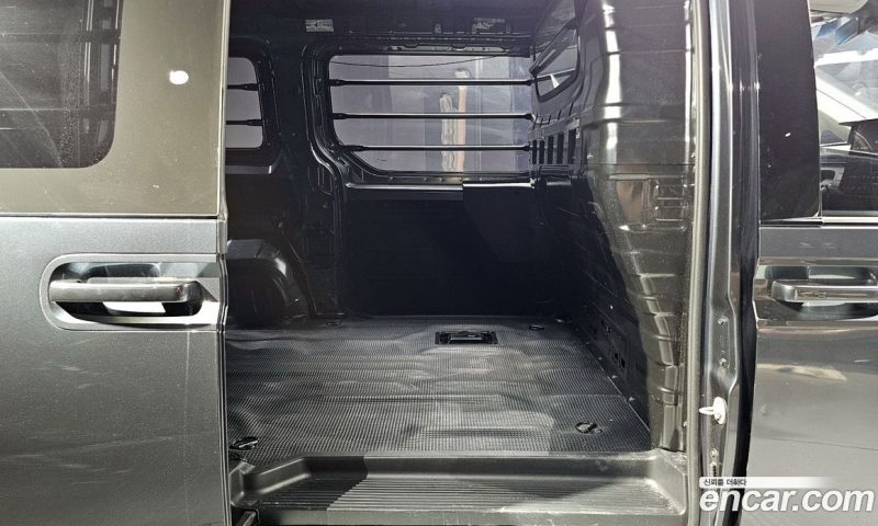 Hyundai Staria Cargo 3-Seater