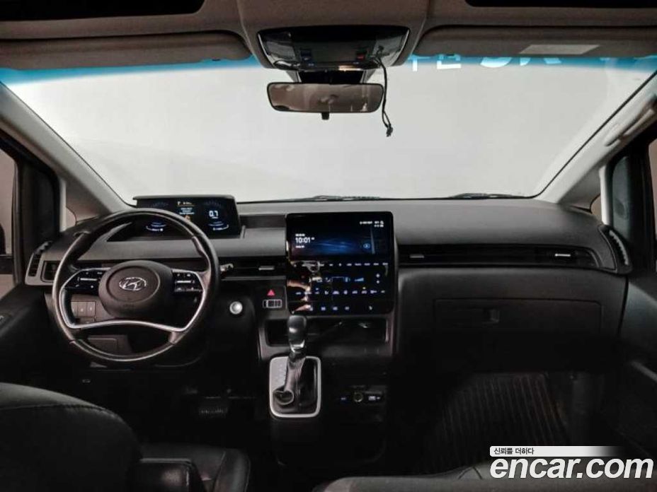 Hyundai Staria Tourer 9-Seater