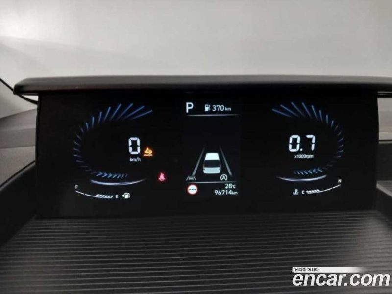 Hyundai Staria Tourer 9-Seater