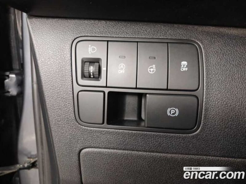 Hyundai Staria Tourer 9-Seater