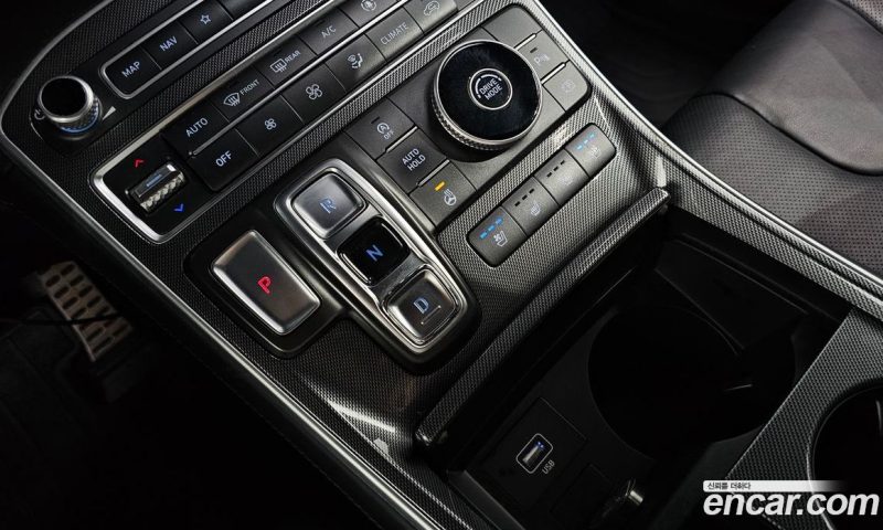 Hyundai Santa Fe Gasoline 2.5T 2WD