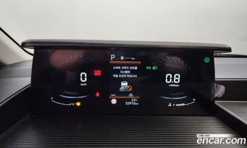 Hyundai Staria 4WD Tourer 11-Seater