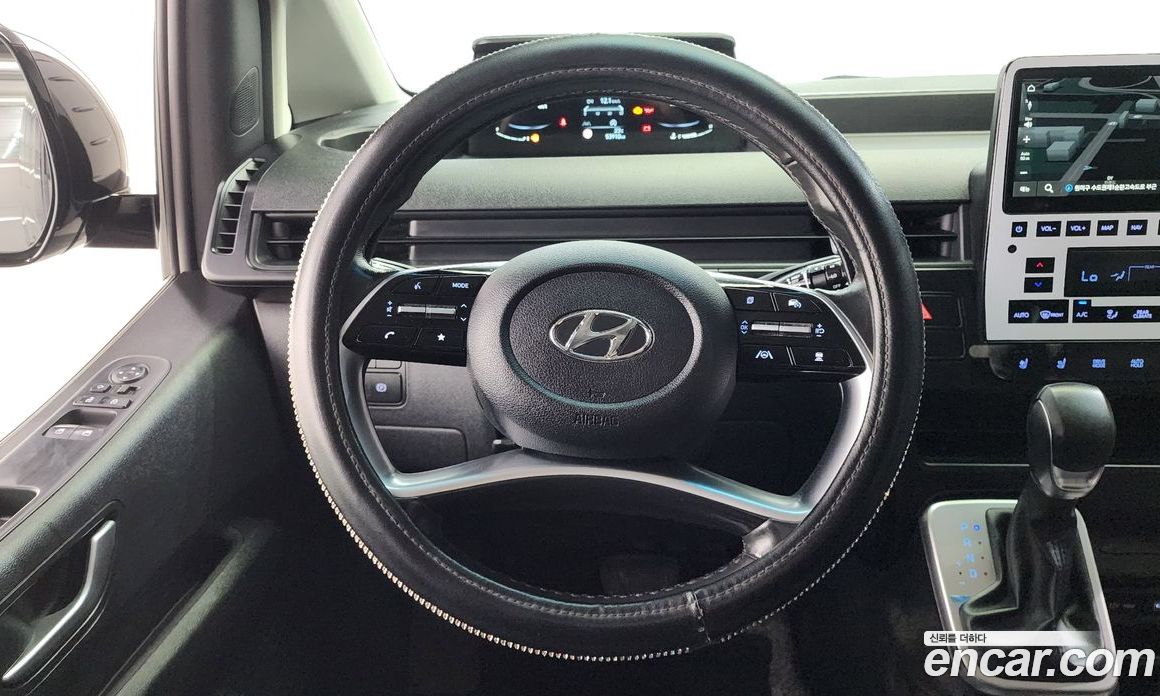 Hyundai Staria 4WD Tourer 11-Seater