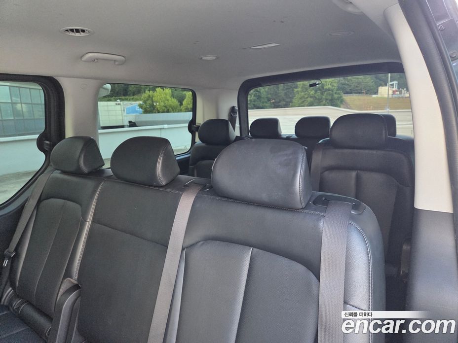 Hyundai Staria Tourer 11-Seater