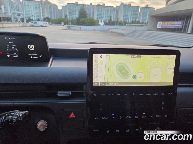 Hyundai Staria Tourer 11-Seater