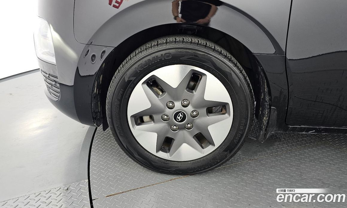 Hyundai Staria Tourer 9-Seater