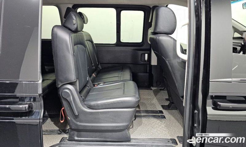 Hyundai Staria Tourer 9-Seater