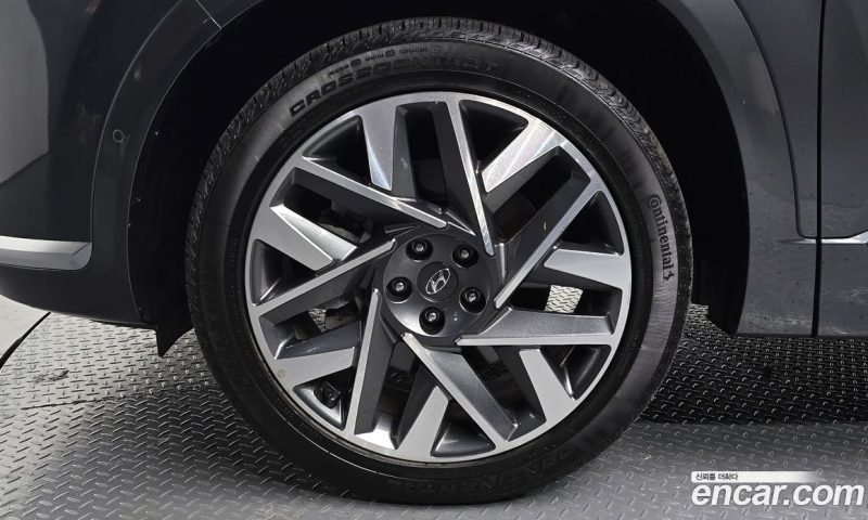 Hyundai Santa Fe Gasoline 2.5T 2WD