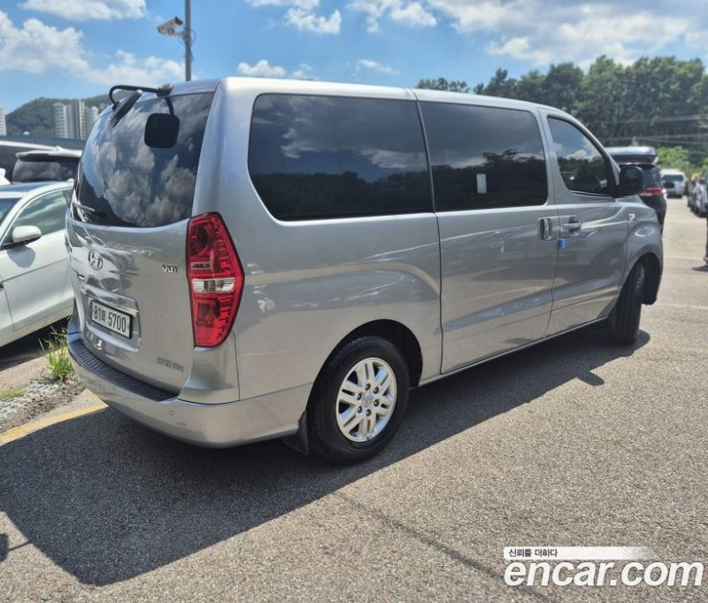 Hyundai Starex Van 3-Seater