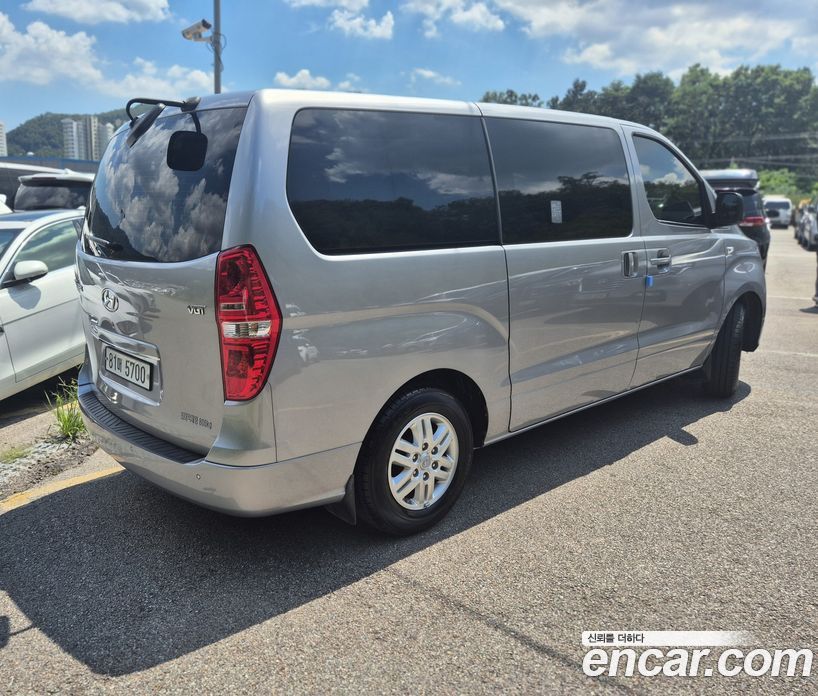 Hyundai Starex Van 3-Seater