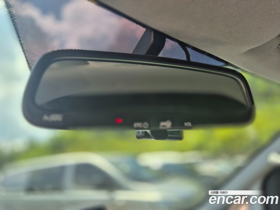 Hyundai Starex Van 3-Seater