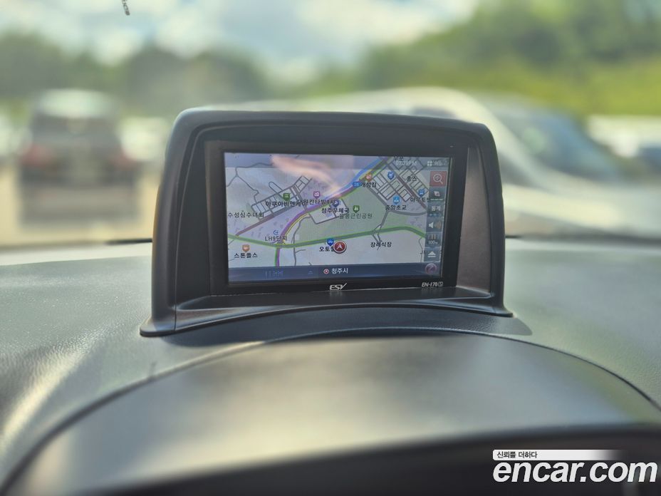 Hyundai Starex Van 3-Seater