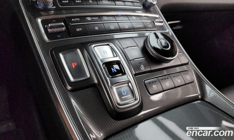 Hyundai Santa Fe Gasoline 2.5T 2WD