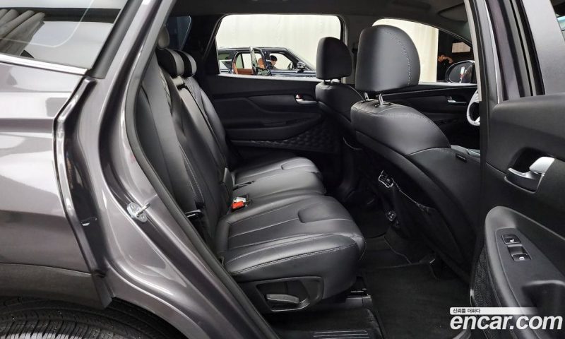 Hyundai Santa Fe Gasoline 2.5T 2WD