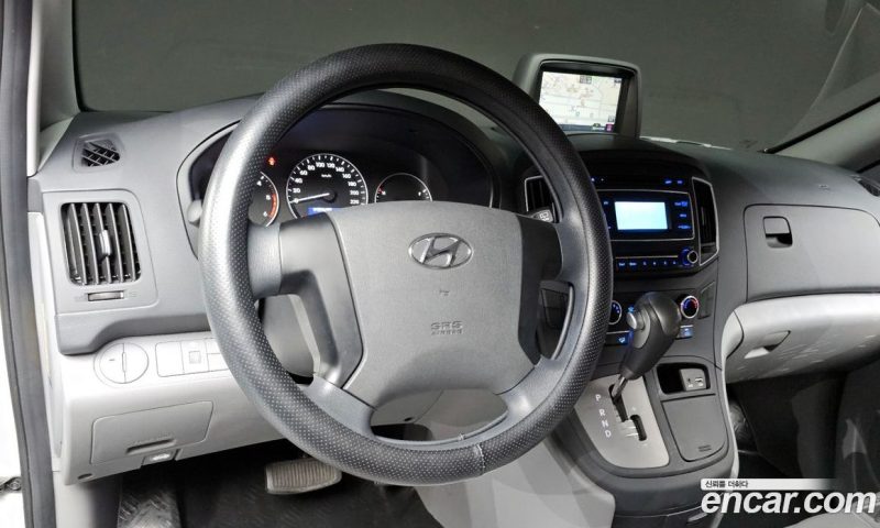 Hyundai Starex Van 3-Seater