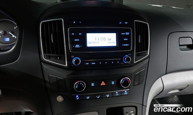 Hyundai Starex Van 3-Seater