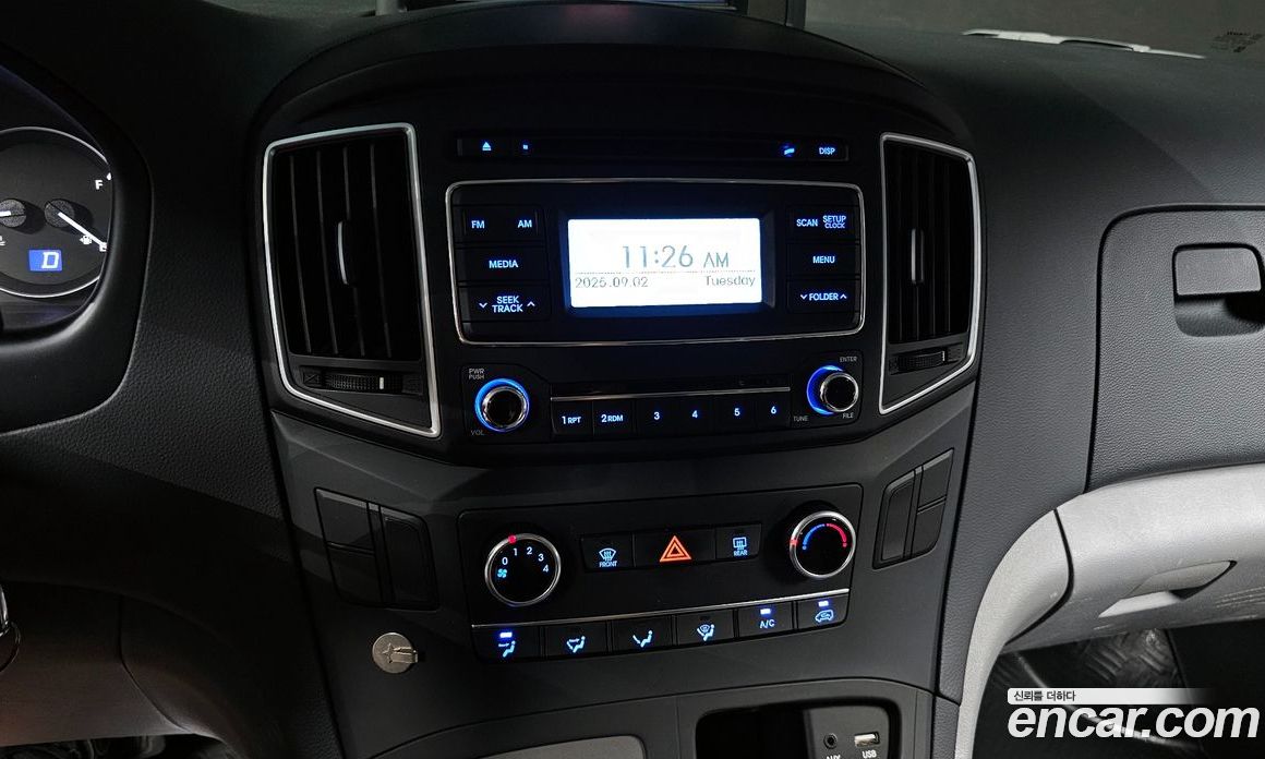 Hyundai Starex Van 3-Seater