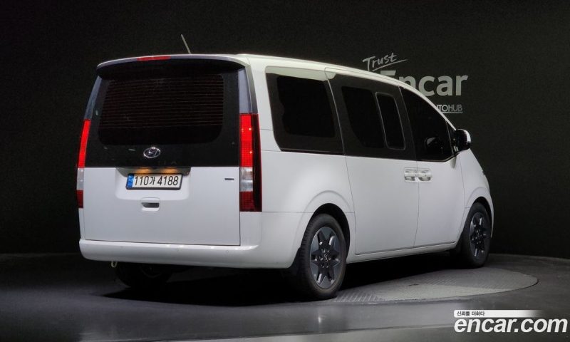 Hyundai Staria 4WD Tourer 9-Seater