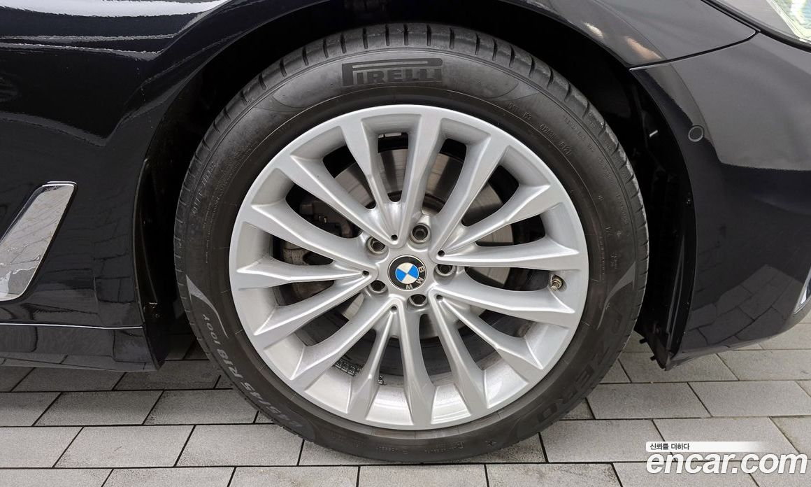 BMW 5-Series i520 Luxury