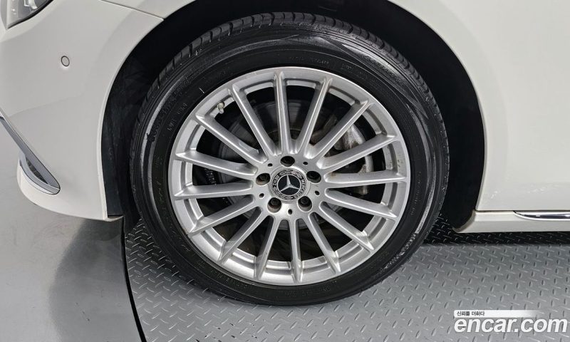 Mercedes Benz E-Class E250 Exclusive