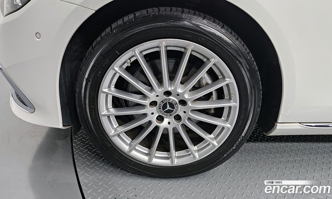 Mercedes Benz E-Class E250 Exclusive