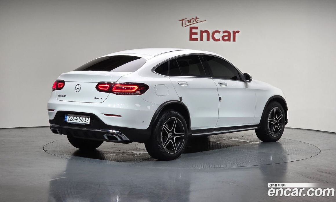 Mercedes Benz GLC-Class GCL300 4MATIC Coupe
