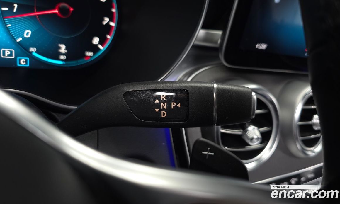 Mercedes Benz GLC-Class GCL300 4MATIC Coupe