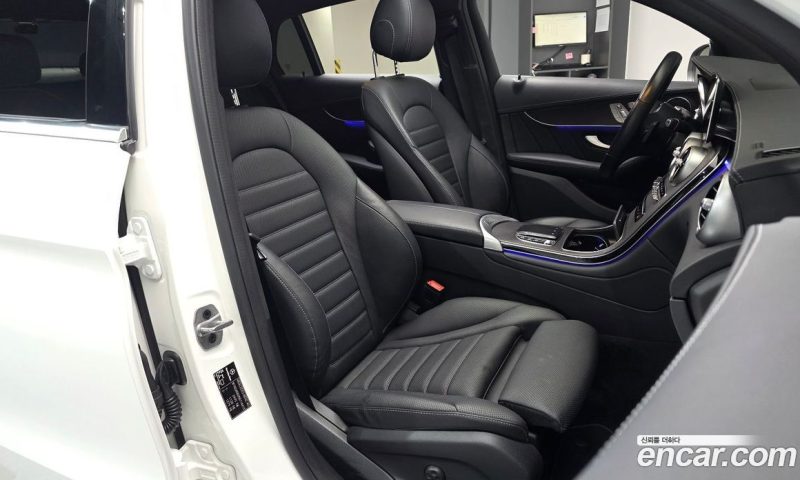 Mercedes Benz GLC-Class GCL300 4MATIC Coupe