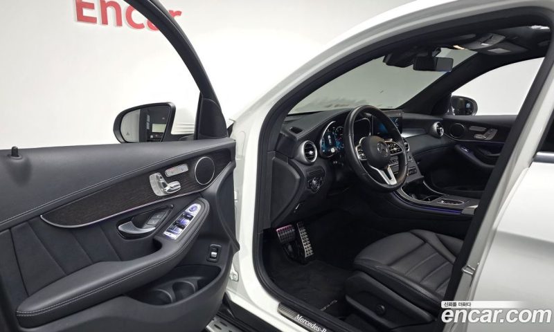 Mercedes Benz GLC-Class GCL300 4MATIC Coupe