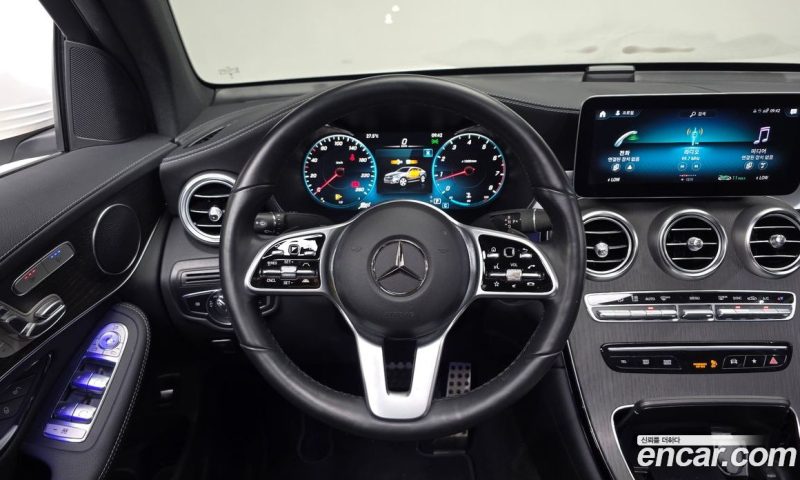 Mercedes Benz GLC-Class GCL300 4MATIC Coupe